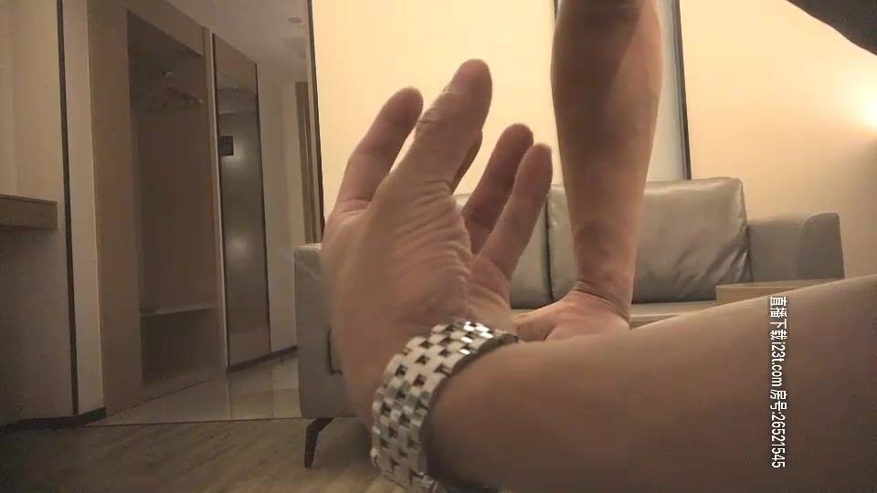 91沈先生探花約了個性感長發少婦，跳舞誘惑口交舔菊抽插猛操呻吟