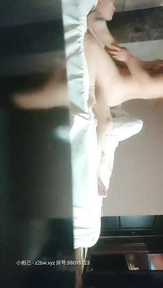 2021約炮戰役打響新年第一炮【西門探花】約炮極品白嫩美乳良家美少婦 約到酒店半推半就給操了