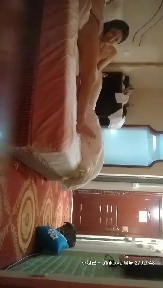 【渣導尋花】探花老將回歸，酒店約操漂亮小少婦，大胸長腿風姿綽約，嫵媚動人精彩一戰