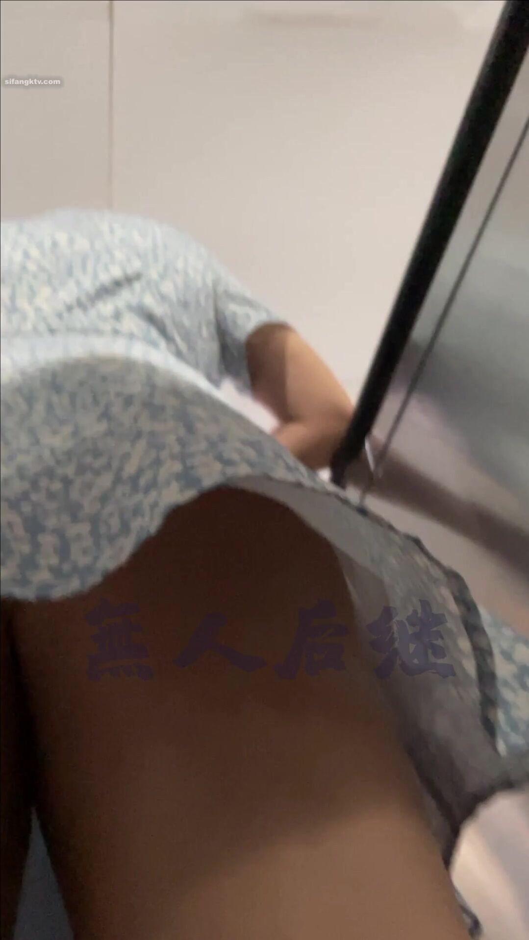 電梯門開啟時刻